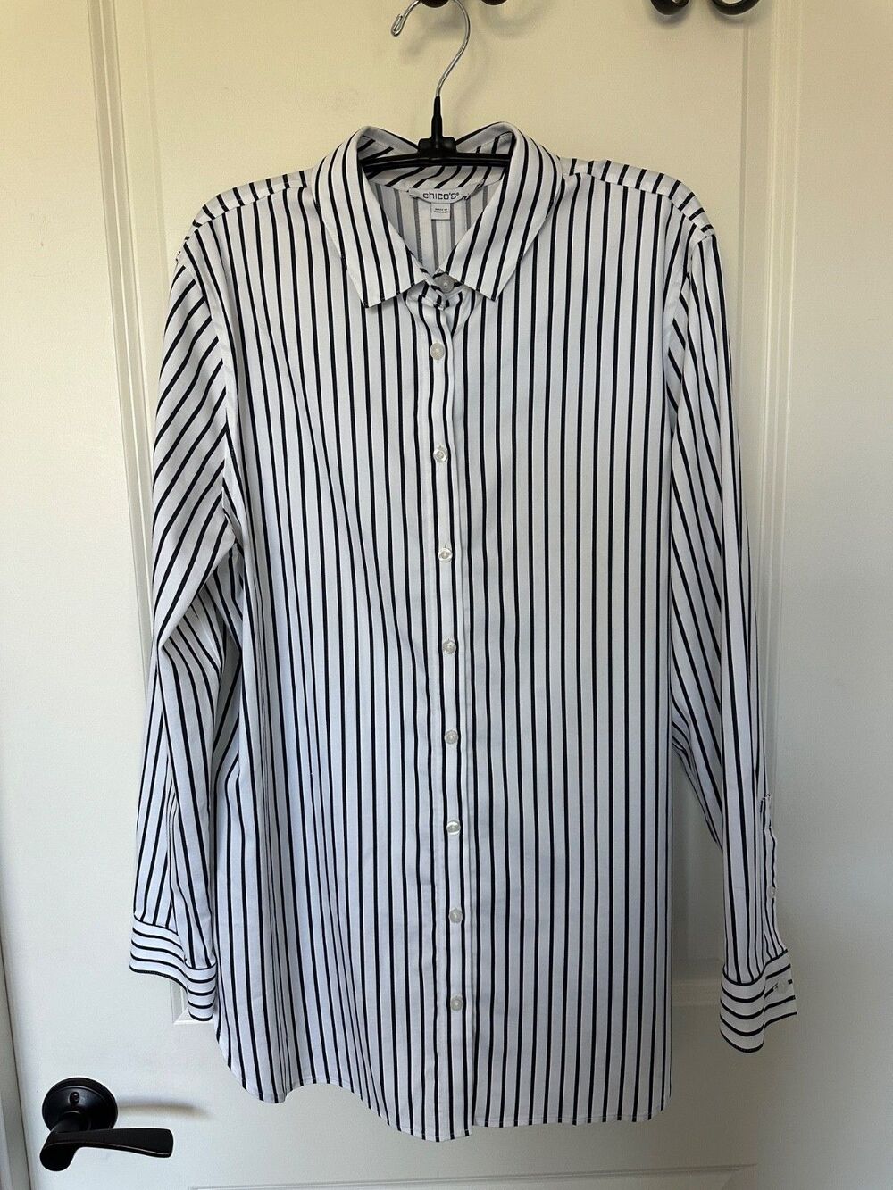 Chico's No-Iron Stretch White Tunic Navy Stripes Chico’s 2 (Large / US 12) NWOT
